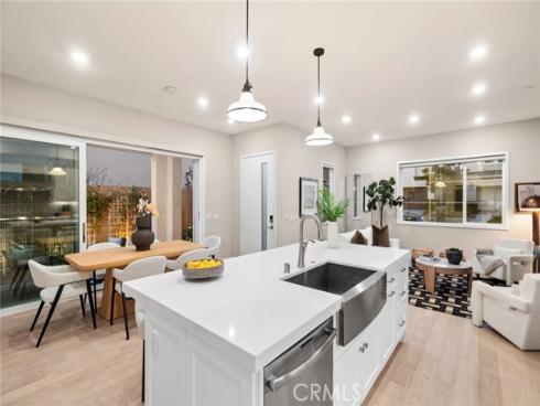 157 Crossover , Irvine, CA