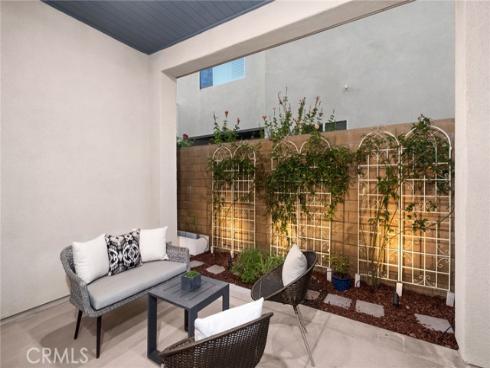 157 Crossover , Irvine, CA