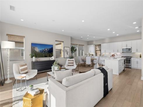 217 Cultivate , Irvine, CA
