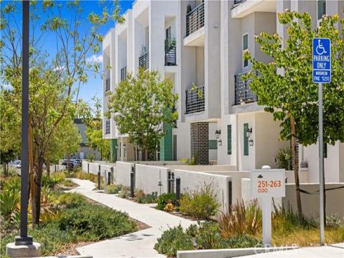 253 Sash , Irvine, CA