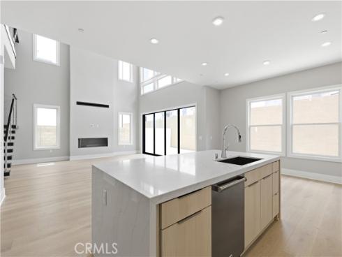 156 Apron , Irvine, CA