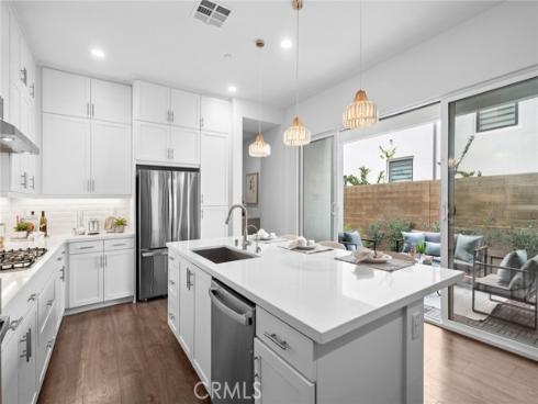 305  Novel  , Irvine, CA