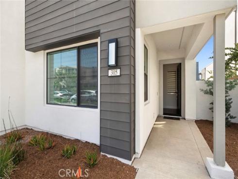 305  Novel  , Irvine, CA