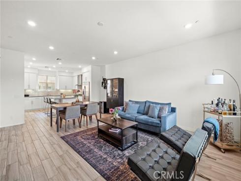 144 Paramount , Irvine, CA