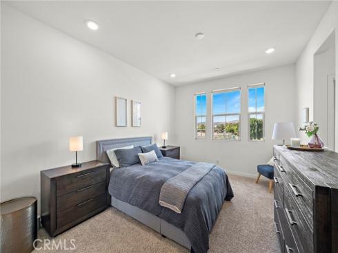 144 Paramount , Irvine, CA