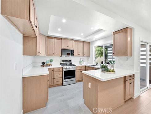 15 Snowapple , Irvine, CA