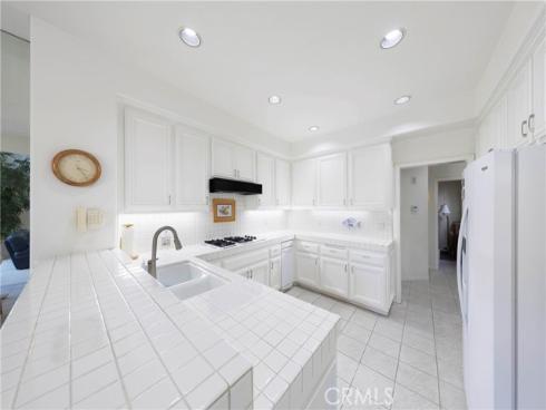 8 Longbourn Aisle , Irvine, CA