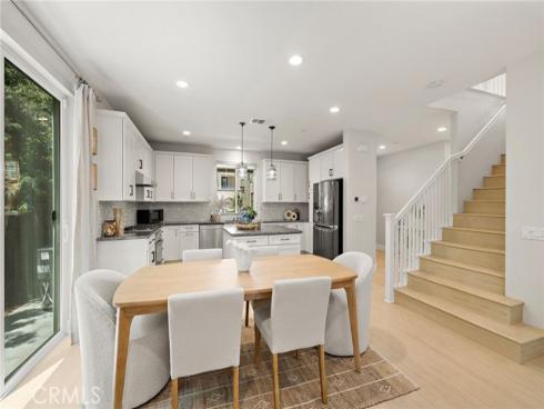 128 Mongoose , Irvine, CA
