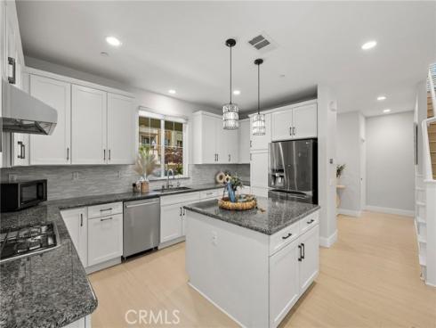 128 Mongoose , Irvine, CA
