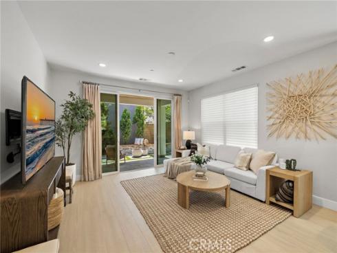 128 Mongoose , Irvine, CA