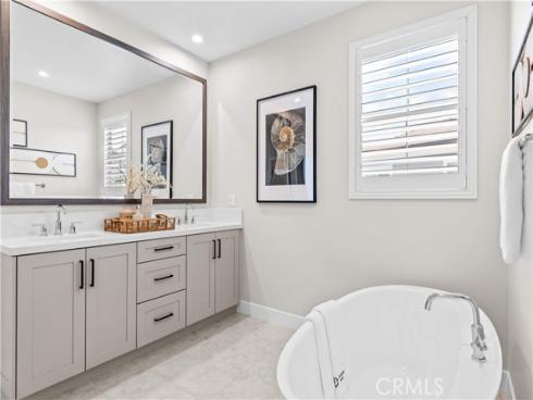 147 Fairgreen , Irvine, CA