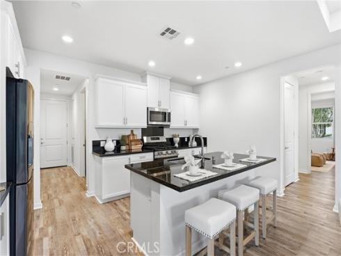 102 Trailblaze , Irvine, CA