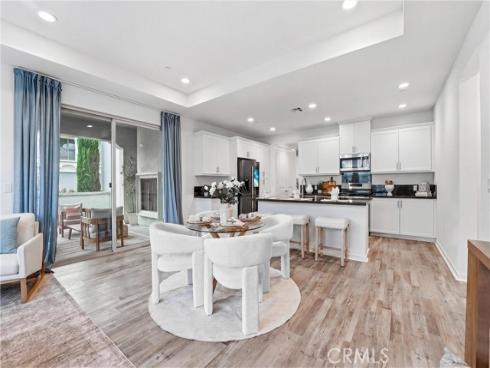 102 Trailblaze , Irvine, CA