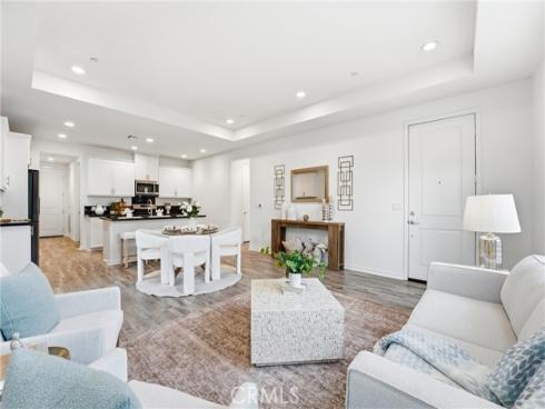 102 Trailblaze , Irvine, CA