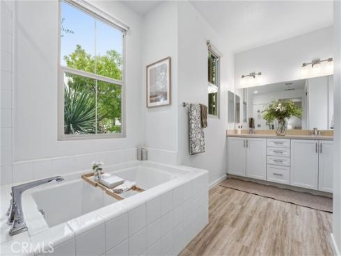 102 Trailblaze , Irvine, CA