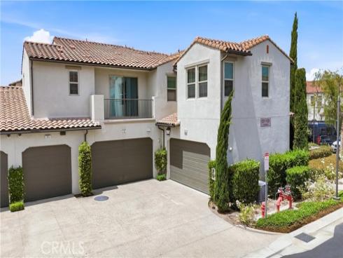 102 Trailblaze , Irvine, CA