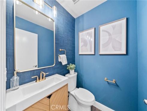 51 Ashbrook , Irvine, CA