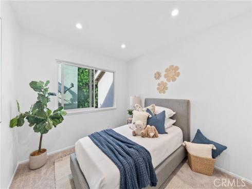 51 Ashbrook , Irvine, CA