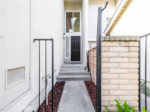 51 Ashbrook , Irvine, CA
