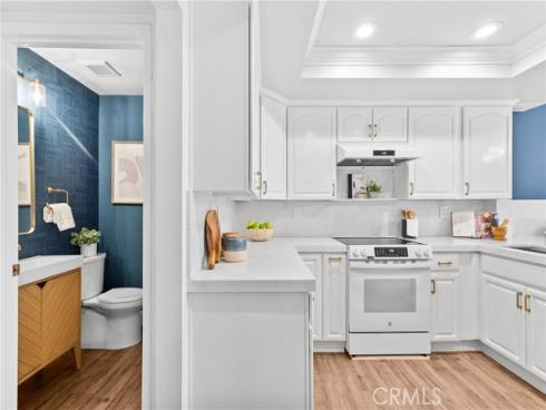 51 Ashbrook , Irvine, CA