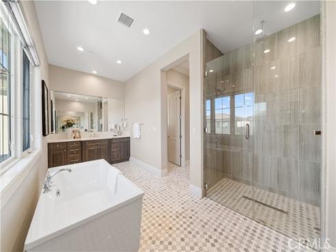 57 Kite , Irvine, CA