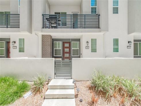 233  Sash  , Irvine, CA