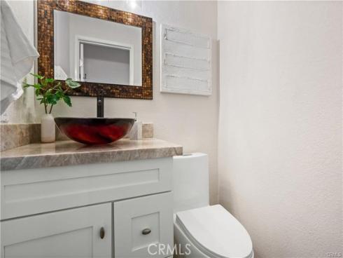 61 Bridgeport , Irvine, CA