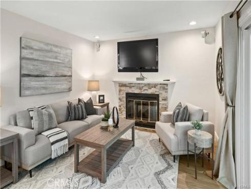 61 Bridgeport , Irvine, CA