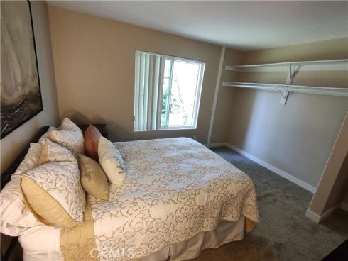 36 Woodleaf , Irvine, CA