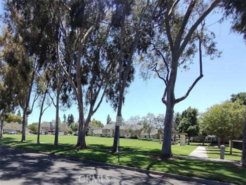 36 Woodleaf , Irvine, CA