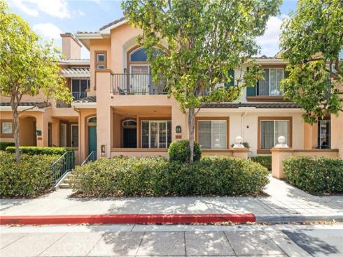 3204 Ladrillo Aisle