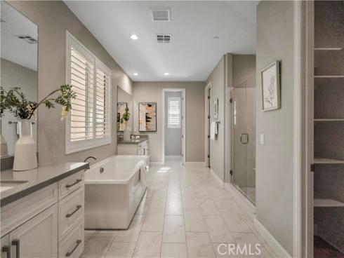 370 Sawbuck , Irvine, CA
