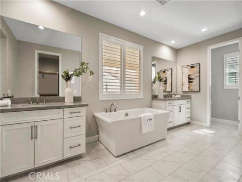 370 Sawbuck , Irvine, CA