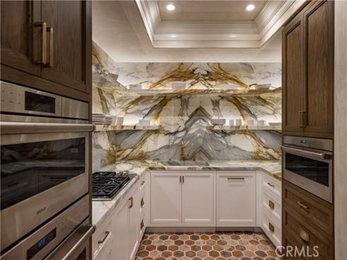 76 Golden Eagle , Irvine, CA