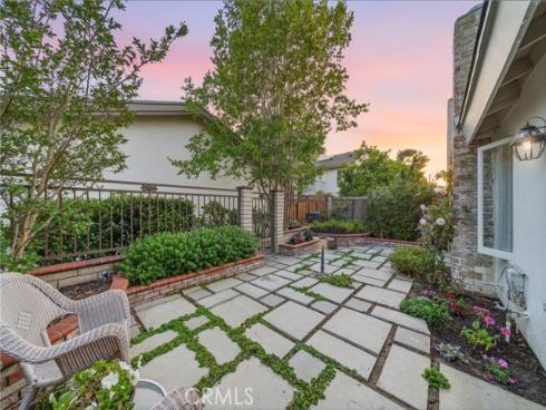 3 Whitewood Way, Irvine, CA