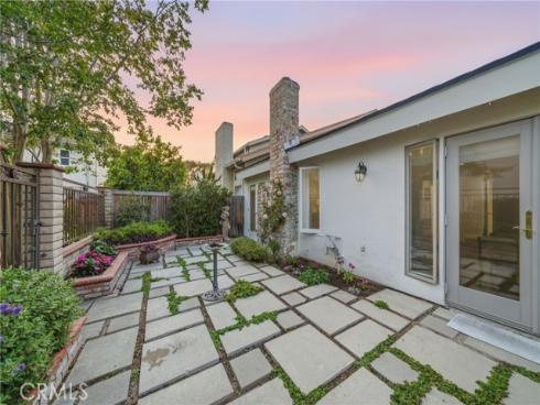 3 Whitewood Way, Irvine, CA