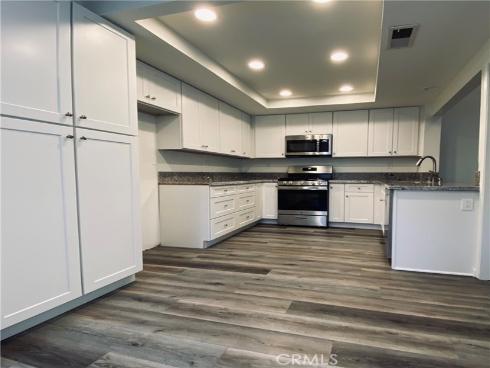 4 Windwood , Irvine, CA