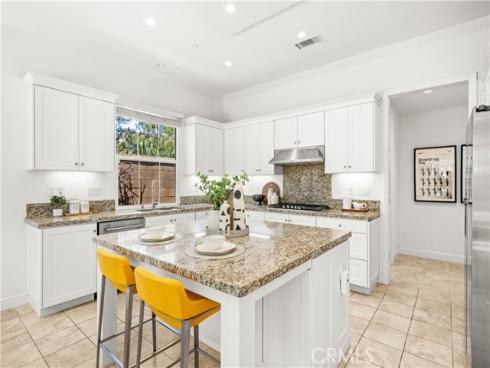 68 tollson , Irvine, CA
