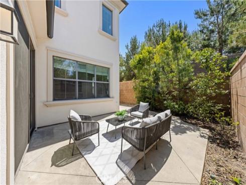 68 tollson , Irvine, CA