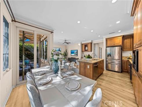 71  Brindisi  , Irvine, CA