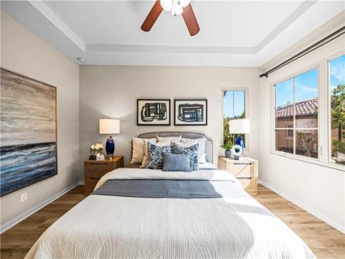 71  Brindisi  , Irvine, CA