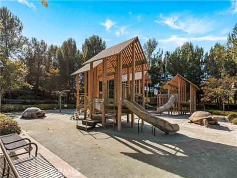 71  Brindisi  , Irvine, CA