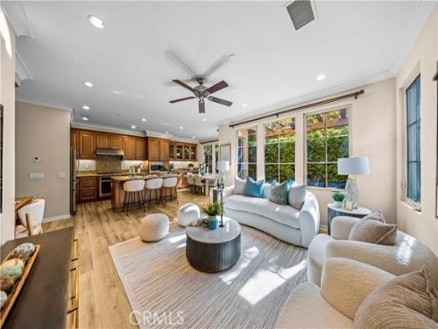 71  Brindisi  , Irvine, CA