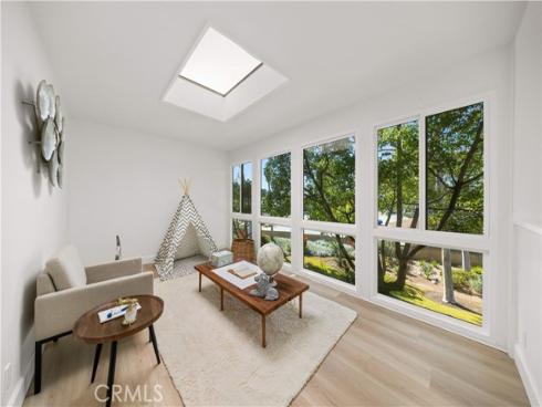 4181 Sandburg Way, Irvine, CA