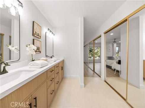 4181 Sandburg Way, Irvine, CA