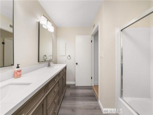 4181 Sandburg Way, Irvine, CA