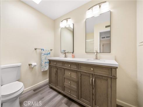 4181 Sandburg Way, Irvine, CA
