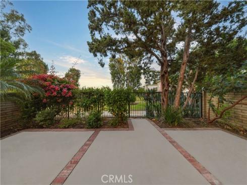 4181 Sandburg Way, Irvine, CA