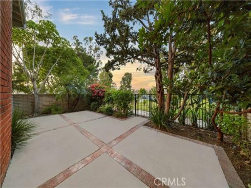 4181 Sandburg Way, Irvine, CA