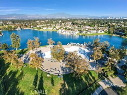 88  Greenmoor  , Irvine, CA